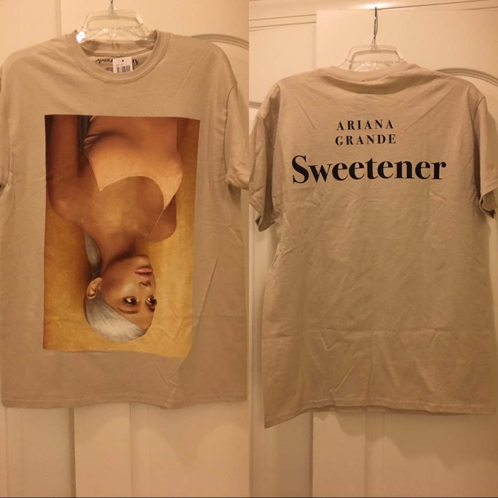 BRAND NEW Ariana Grande Sweetener tee - Picture 2 of 4